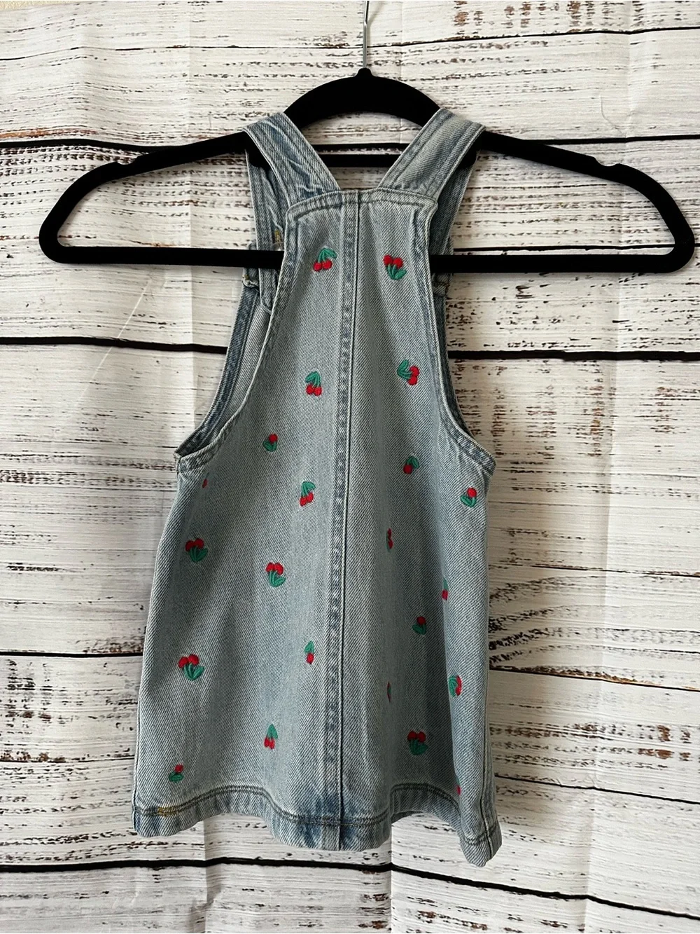GAP embroidery durable pinafore
